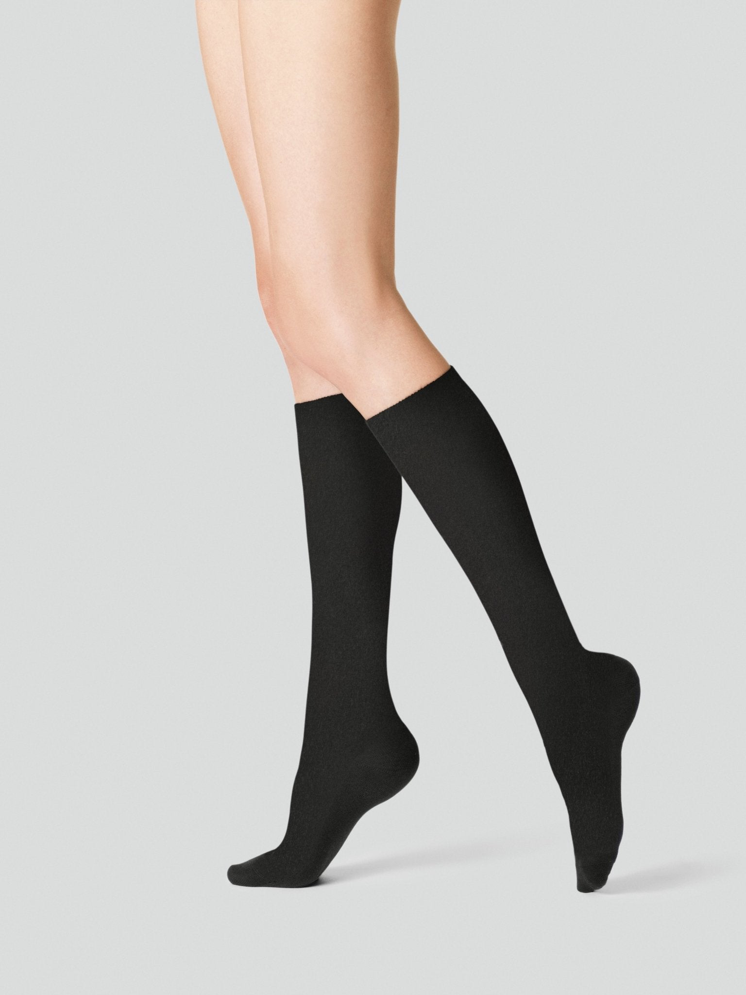 Fogal | Cocoon Knee - Highs (ex - Lima) - 30316|BLACK-L